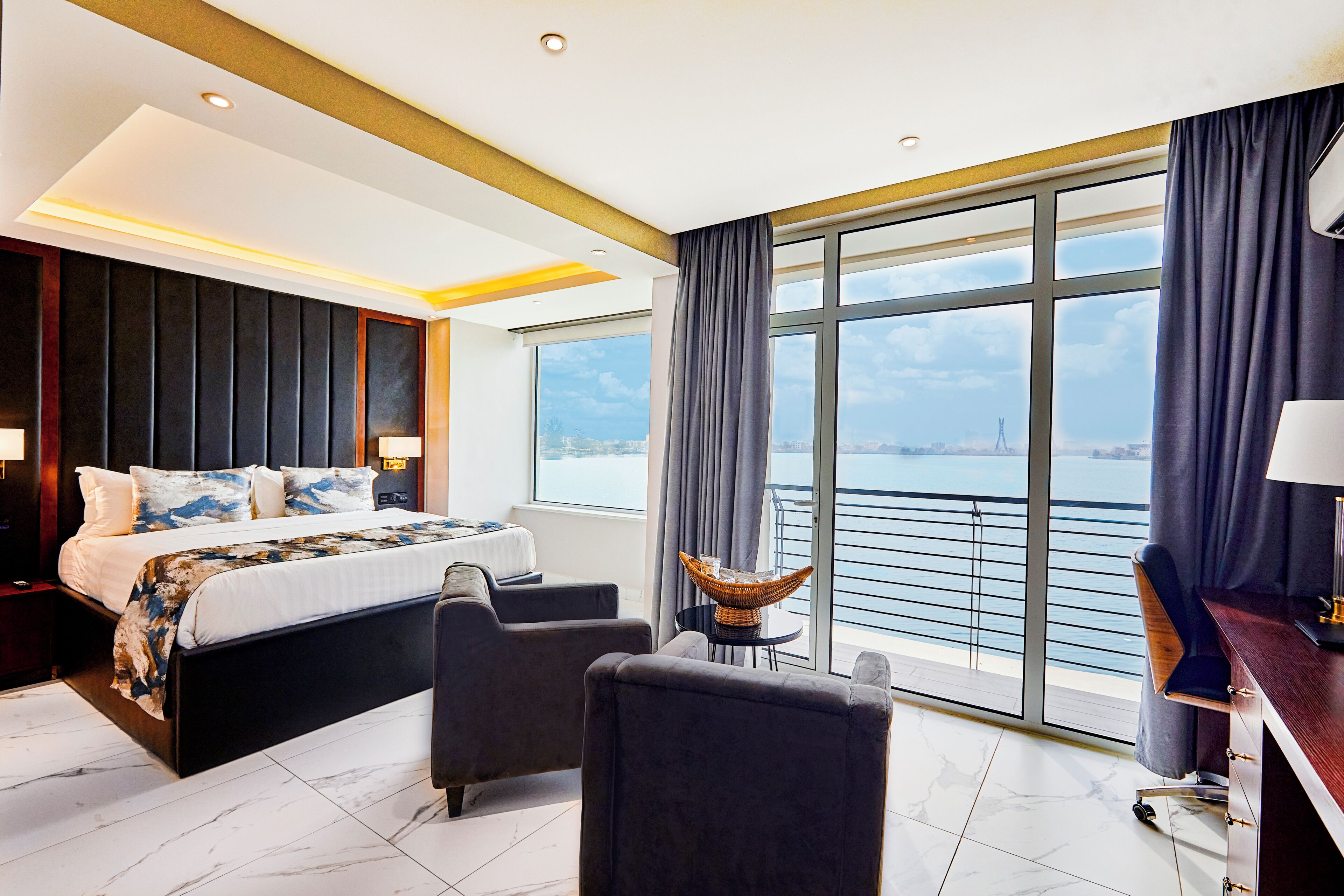 Kabin Eksekutif, pemandangan laut | Brankas, meja kerja, ruang kerja ramah laptop, dan Wi-Fi gratis