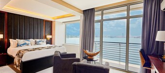 โรงแรมเดอะยอชท์ 