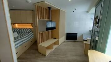 1 bedroom, free WiFi, bed sheets