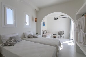 Villa | 4 bedrooms, iron/ironing board, bed sheets