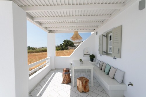 Aeolos Luxury Villas and Suites