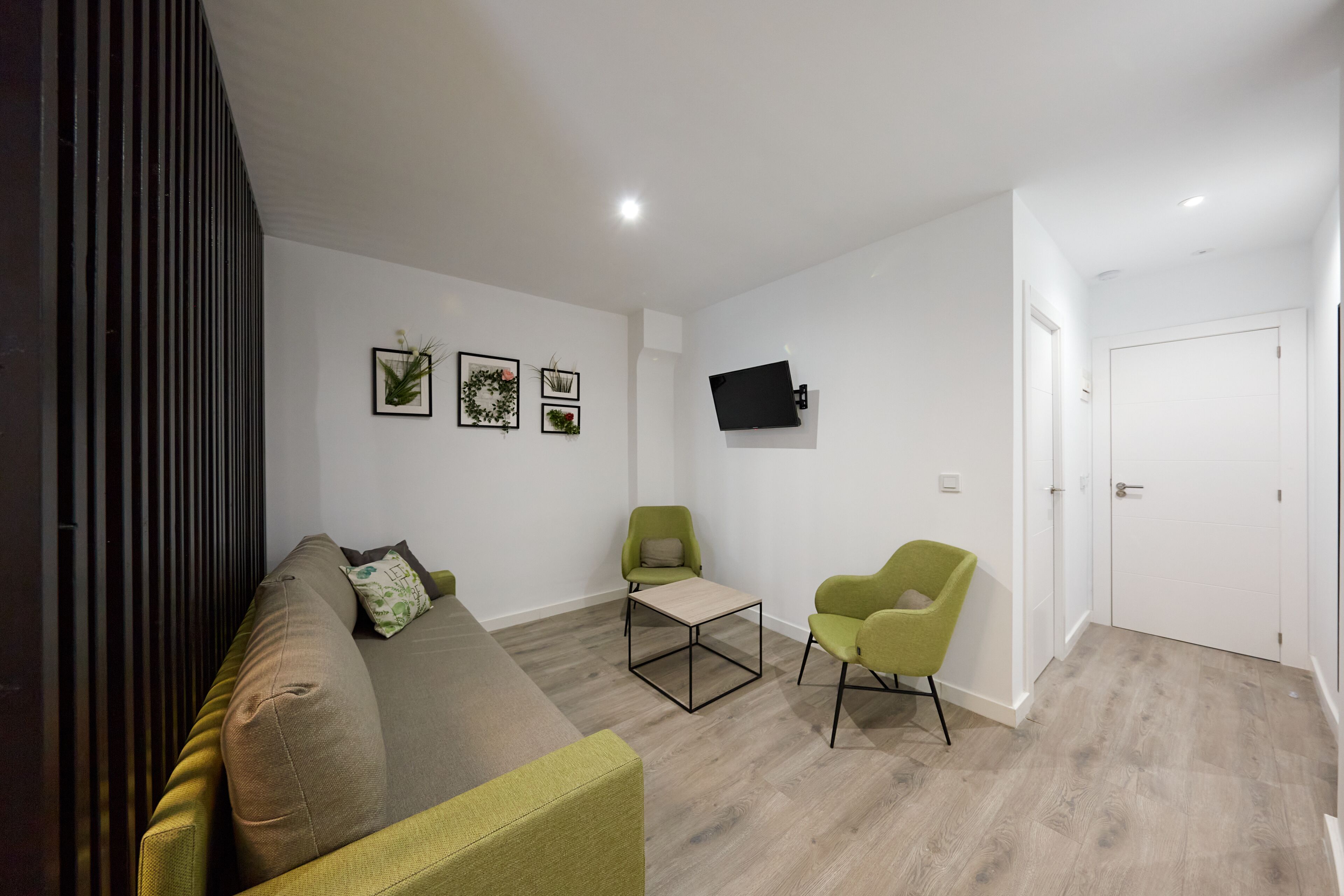 family room, 1 bedroom | minibar, in-room safe, desk, laptop workspace