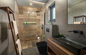 Douche, sèche-cheveux