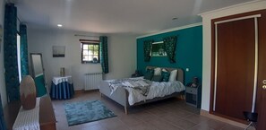 3 dormitorios, tabla de planchar con plancha, wifi y ropa de cama