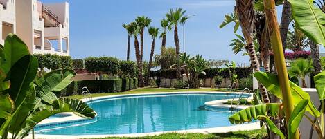 Utomhuspool