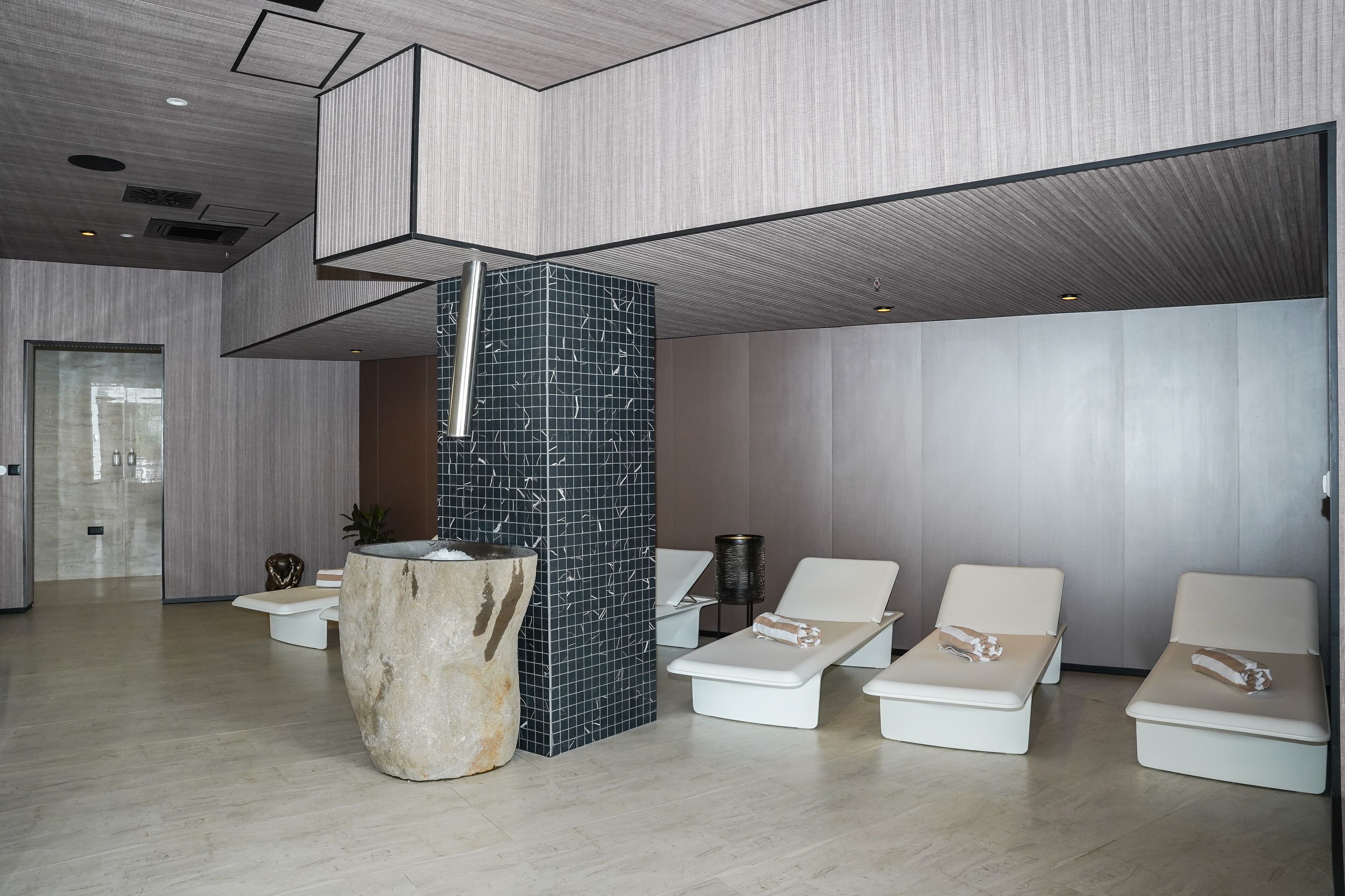 sauna, hot tub, body treatments, facials, manicures and pedicures