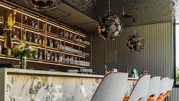 Bar (in der Unterkunft)