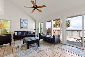 Smart TV - Waterfront Condo Perfect for Your Fishing Getaway with Great Views (Corpus Christi)