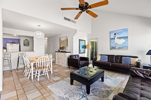 Smart TV - Waterfront Condo Perfect for Your Fishing Getaway with Great Views (Corpus Christi)