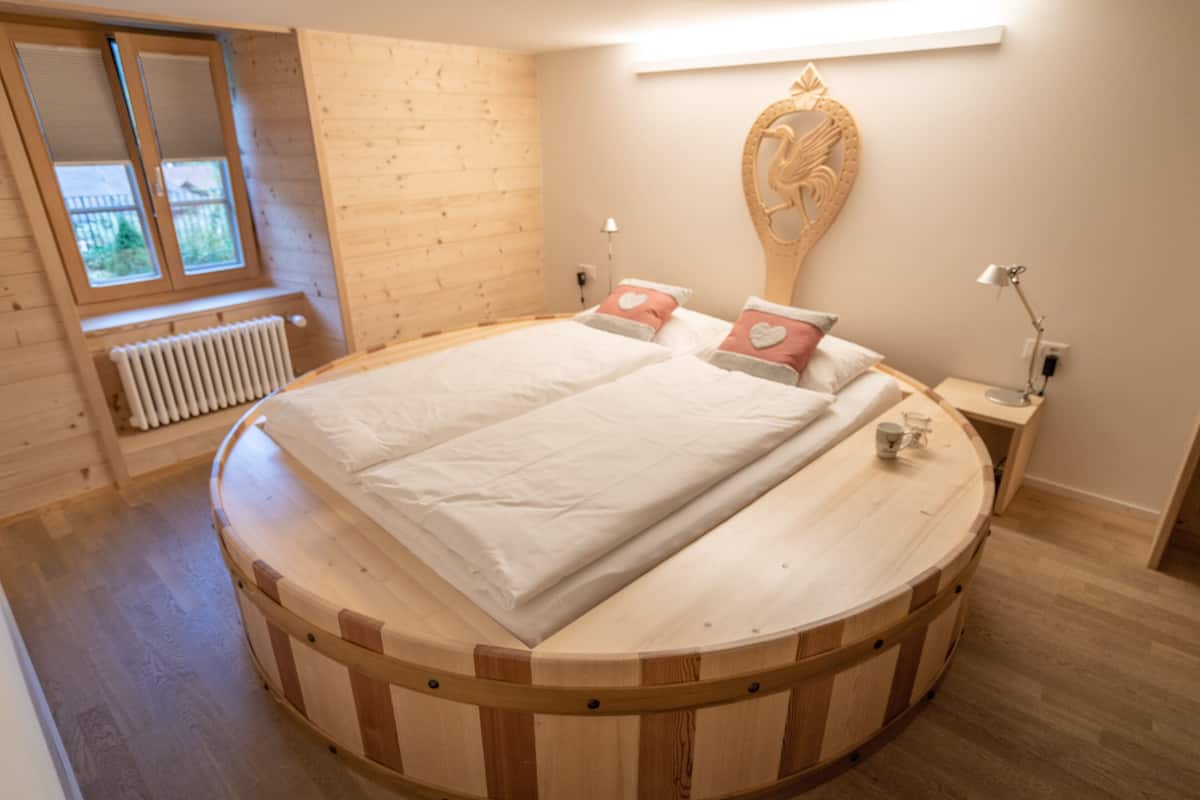 Quarto casal luxo | Wi-Fi de cortesia, roupa de cama