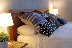 7 chambres, bureau, accĂšs au Wi-Fi (inclus), literie fournie