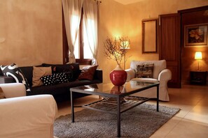 Smart TV, fireplace - Spectacular Stone Villa Beatrice (Sencelles)