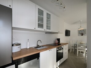 House | Private kitchen | Fridge, oven, stovetop, dishwasher - House Palma (Promina)