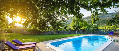 Piscine extérieure, piscine chauffée