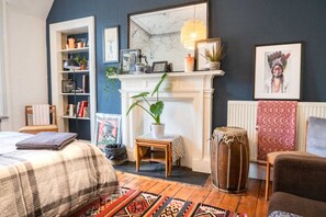Room - Homely 2 Bedroom Apartment in the Heart of Edinburgh (Edinburgh)