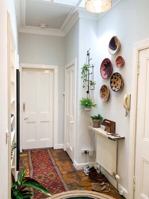 Departamento básico, varias camas | Interior