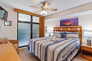 1 bedroom, desk, iron/ironing board, travel cot - Makani Sands #103 1brm Beachfront condo in West Maui UNDER NEW MANAGEMENT!! (Lahaina)