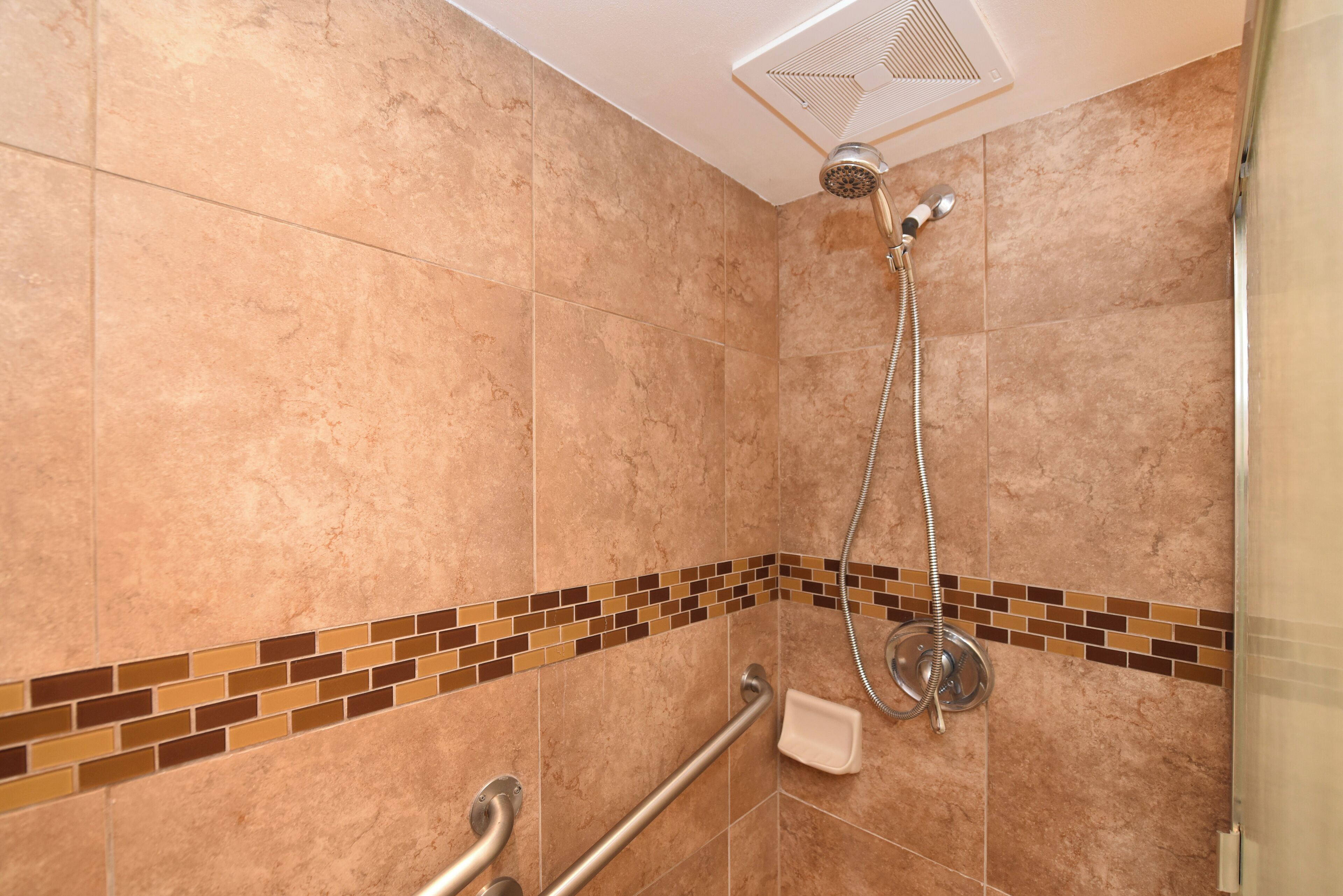 Bathtub, hair dryer, towels