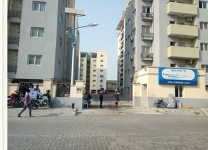 Exterior - Serviced studio apartments lekki phase1 (Lekki phase 1)