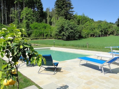 Villa, private pool, country & mountain views. Walk village