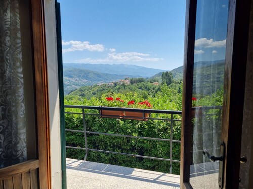 3 Schlafzimmer, 1 Badezimmer, privater Pool, Aussicht, zu Fuß zum Dorf, Wifi