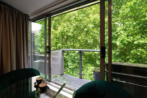 Studio Prestige | Vue sur le parc
