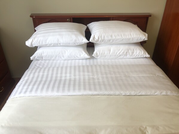 1 Schlafzimmer, Schreibtisch, Bügeleisen/Bügelbrett, kostenloses WLAN