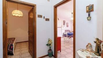 2 camere, ferro/asse da stiro