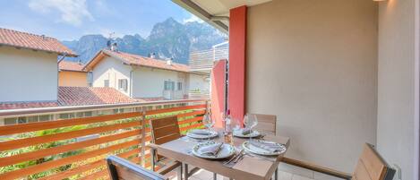 Familie appartement, meerdere slaapkamers (Casa Margherita Few Minutes From Lake) | Balkon
