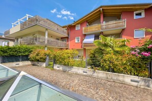 Departamento familiar, varias habitaciones (Casa Margherita Few Minutes From Lake) | Exterior