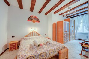 1 bedroom, free WiFi, bed sheets - Casa Azzurra 150m From Lake (Riva del Garda)