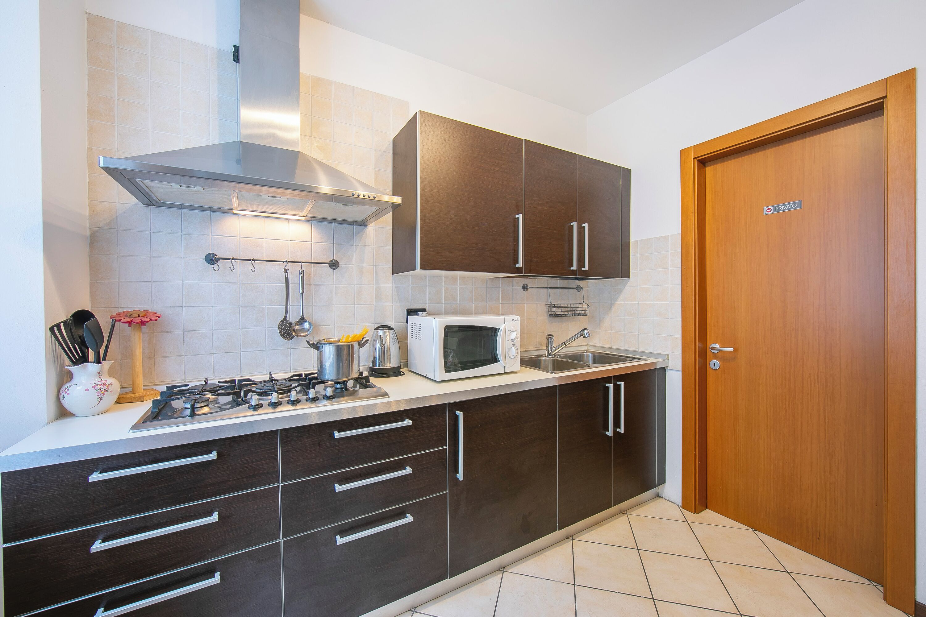 Family Apartment, Multiple Bedrooms (Casa Azzurra 150m From Lake) | Private kitchen | Fridge, microwave, oven, stovetop