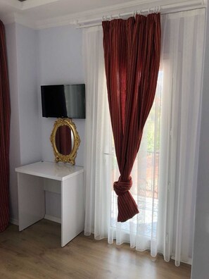 고급 침구, 미니바, 객실 내 금고, 각각 다른 스타일의 인테리어