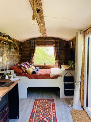 1 soverom, wi-fi (inkludert) og sengetøy