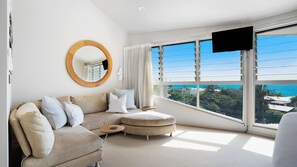 Smart TV - Unit 9 - Fantastic Holiday Apartment in Sunshine Beach - Stunning Views, Opposite Beach Access (Sunshine Beach)