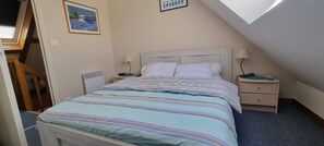 2 bedrooms, iron/ironing board - Beautiful duplex with sea view balcony at Le Cabellou in Concarneau  (Concarneau)