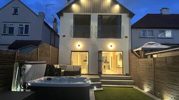 House, Multiple Beds | Property grounds