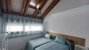 4 bedrooms, iron/ironing board, travel cot, free WiFi