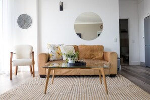 Living area - Modern, trendy apartment in heart of Cape Town (Cape Town)