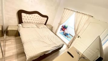 1 bedroom, desk, iron/ironing board, free WiFi