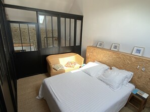 3 slaapkamers, reisbedje, gratis wifi, beddengoed