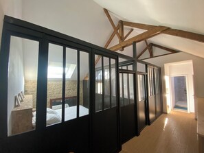 3 chambres, lit parapluie, Wi-Fi gratuit, draps fournis