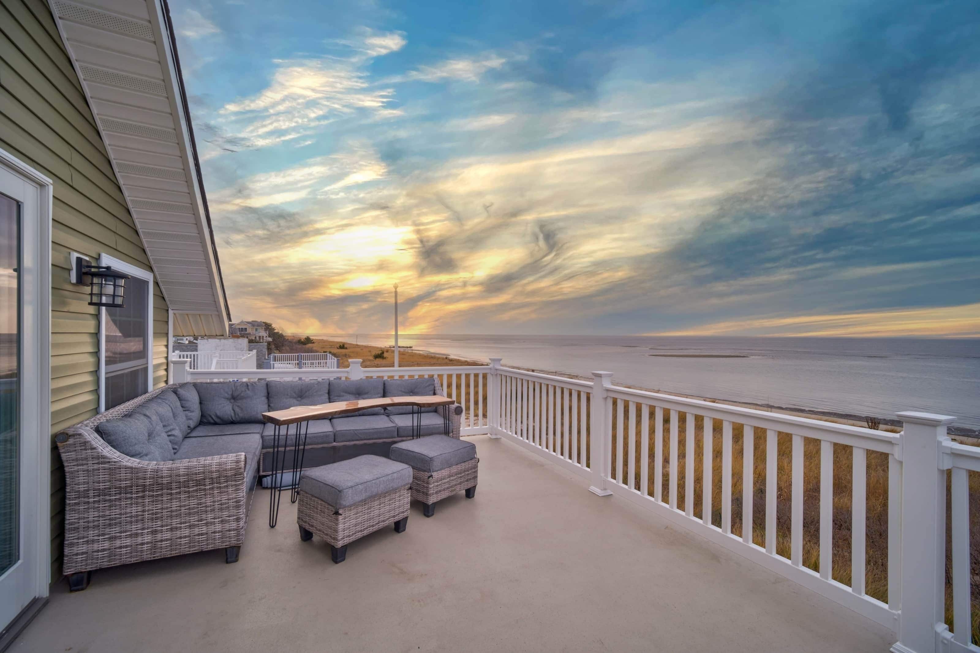 Windblown 4 - Eco Friendly Waterfront Apt