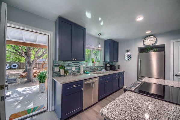 Private kitchen - Castle Shadow DT 534 3 Bedroom Home by RedAwning (New Braunfels)