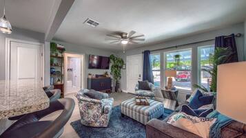 House, 3 Bedrooms | Living area | Smart TV