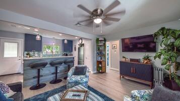 House, 3 Bedrooms | Living area | Smart TV