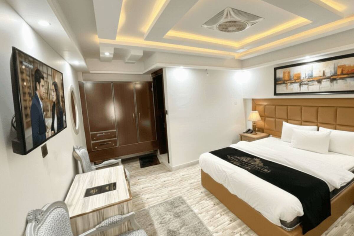 Kamar Deluks | Tirai kedap cahaya, kedap suara, setrika/meja setrika, dan Wi-Fi gratis