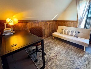 Smart TV, fireplace, DVD player, books