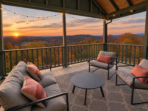 Stunning Long Range Views: Sunsets, Sauna, Outdoor Firepit under the Stars