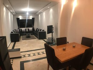 Living room - Beautiful Luxury 2 Bedrooms Apartment in Marrakech (Marrakech)